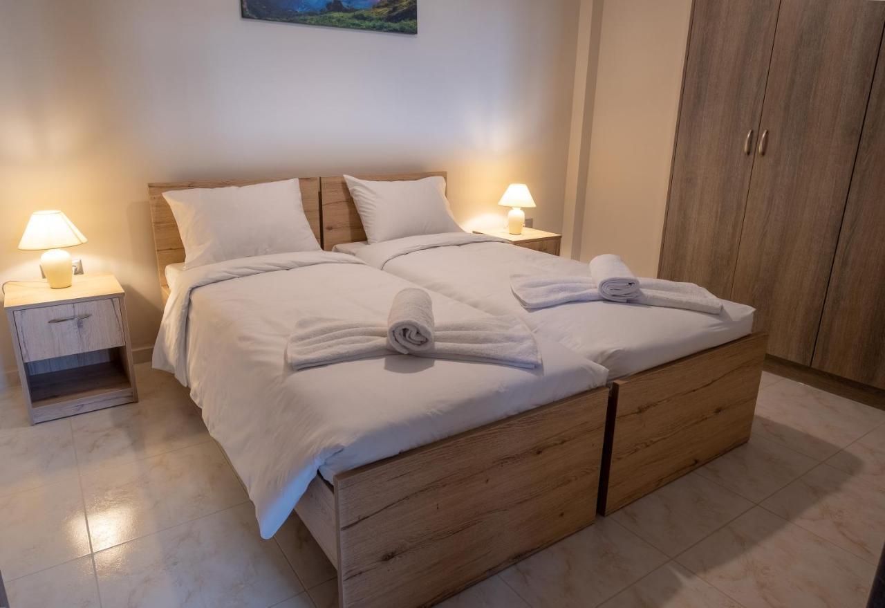 Prinos Oasis Twin Villas I Buitenkant foto
